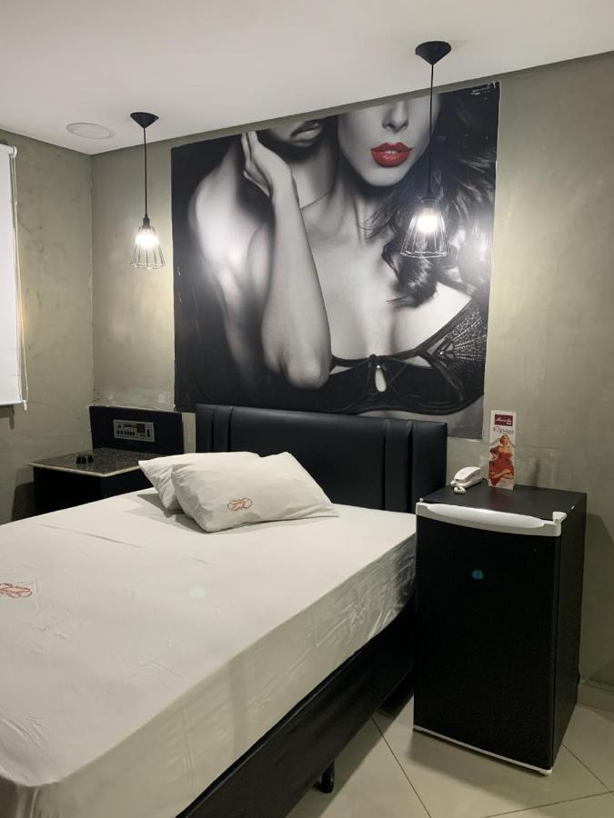Marselha Love hotel *